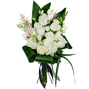 In our thoughts: roses and lisianthuses with delivery Novokuznetsk