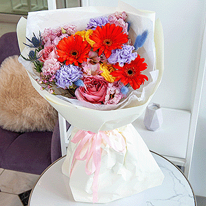 Vivid Colors with delivery Novokuznetsk