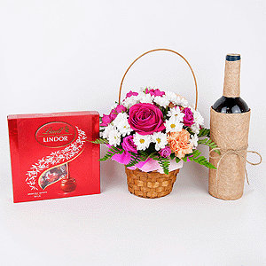 Gift set with sweets and non-alcoholic wine with delivery Novokuznetsk