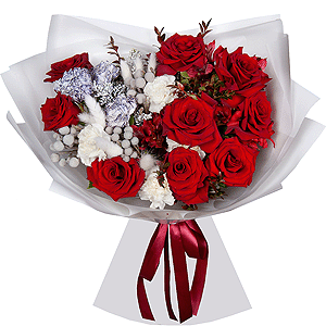 Cupid's Embrace with delivery Novokuznetsk