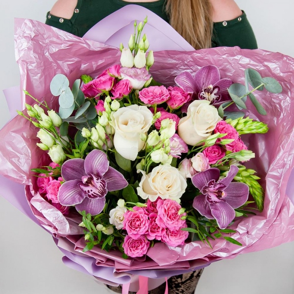 White rose 50 cm - 5, Pink Cymbidium Orchid Bud - 5, Bright pink spray rose mix, 50 cm - 5, Pink Lisianthus (Eustoma) - 4, Eucalyptus Cinerea, Pistachio, Flask for orchids, Wrapping Paper