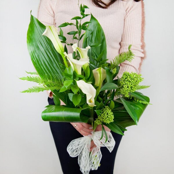 Calla lilies - 9, Skimmia, Ambrella, Aspidistra (1 pc.), Ruscus italian, Ruscus, Ribbon