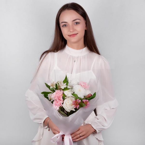 White rose 50 cm - 2, Alstromeria white, soft pink - 3, Baltica White Spray Chrysanthemum - 1, Pink carnation - 3, Wrapping Paper