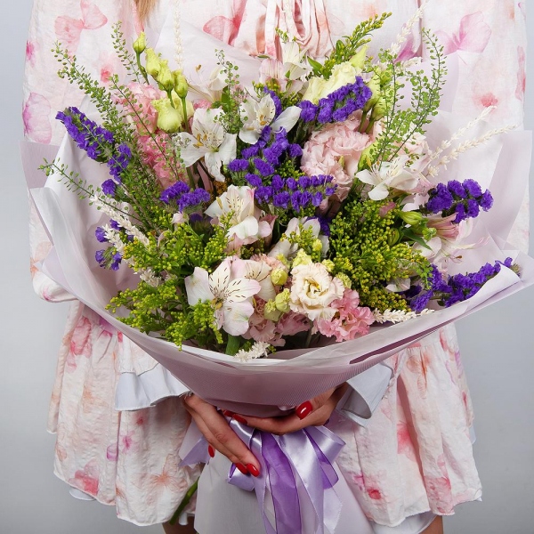 Pink Lisianthus (Eustoma) - 3, Alstromeria white, soft pink - 8, Blue Statice, Solidago (1 pc.), Green bell (1 pc.), Dried flowers in assortment, Wrapping Paper