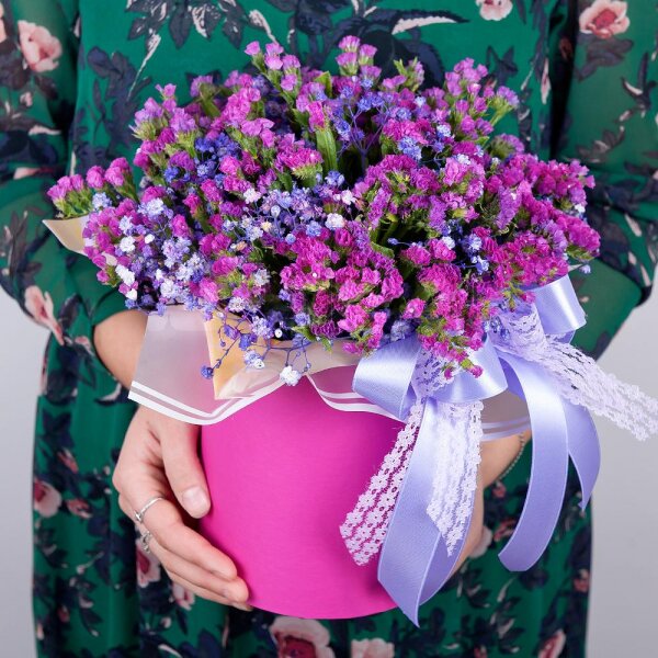 Gypsophila - 2, Round flower box small , Oasis, Pink Statice, Wrapping Paper